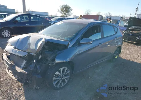 2015 Hyundai Accent Sport z USA, uszkodzony, nr VIN KMHCU5AE4FU233062